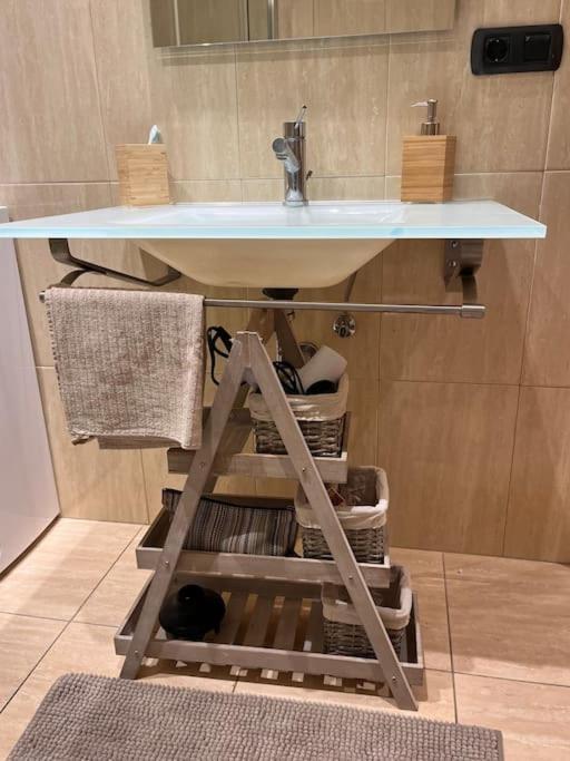 Piso Centrico Y Acogedor Apartment Figueres  Ngoại thất bức ảnh