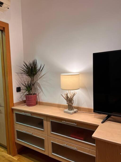 Piso Centrico Y Acogedor Apartment Figueres  Ngoại thất bức ảnh